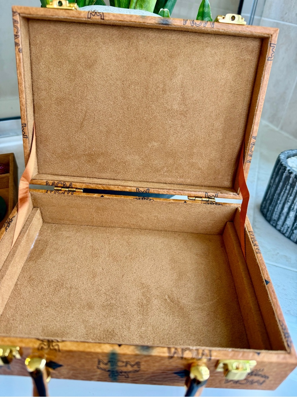 MCM jewelry box - Picture 9 of 10
